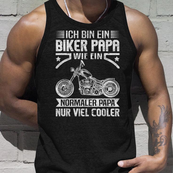 Ich Bin Ein Biker Papa Wie Ein Normal Papa Nuriel Cool S Tank Top Geschenke für Ihn