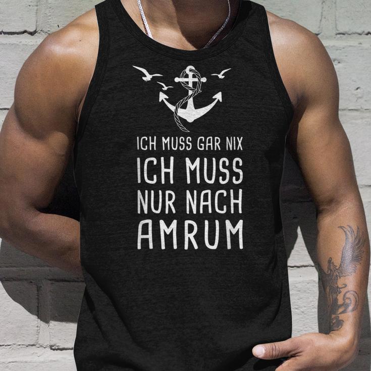 Ich Muss Gar Nix Ich Muss Nur Nach Amrum Nordfriesland Tank Top Geschenke für Ihn