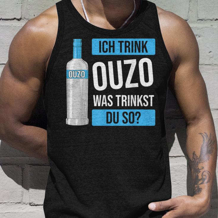 Ich Trink Ouzo Was Trinkst Du So Greece Schnaps Ouzo Tank Top Geschenke für Ihn