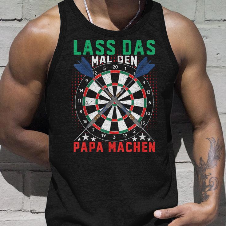 Lass Das Mal Den Papa Machen Darts Player Tank Top Geschenke für Ihn