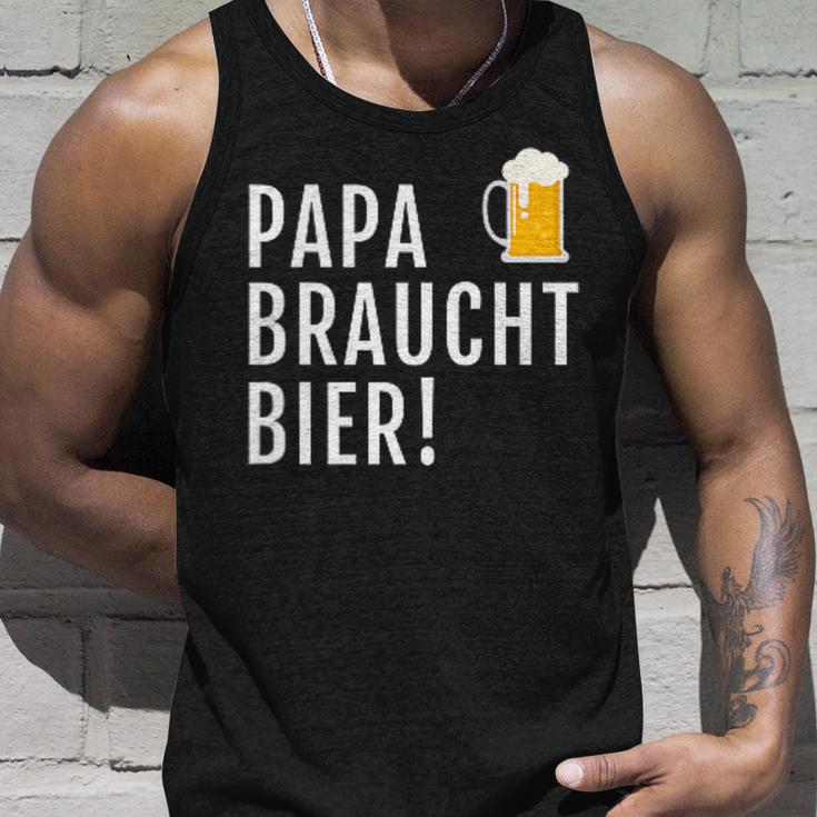 Papa Braucht Bier Männeratertag Grillen Tank Top Geschenke für Ihn