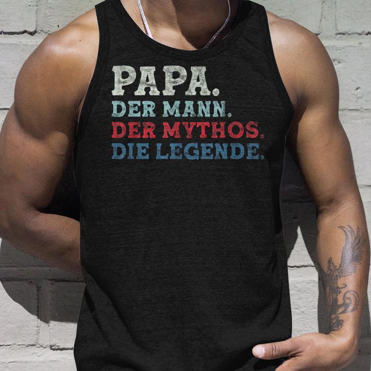 Papa Der Mann Der Mythos Die Legend Papa Sayings Father's Day Tank Top Geschenke für Ihn