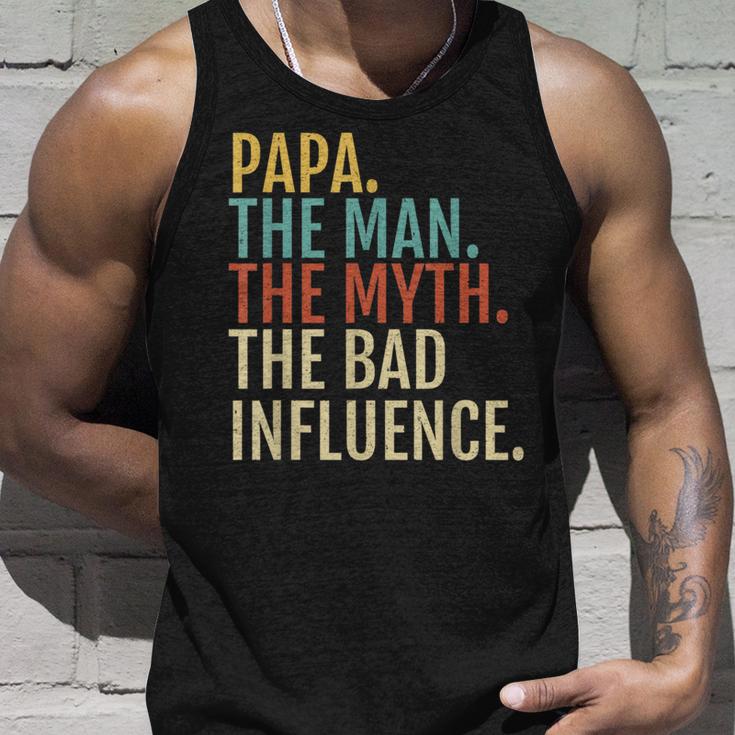 Papa-Der Mann-Mythos Schlechter Einfluenz Tank Top Geschenke für Ihn