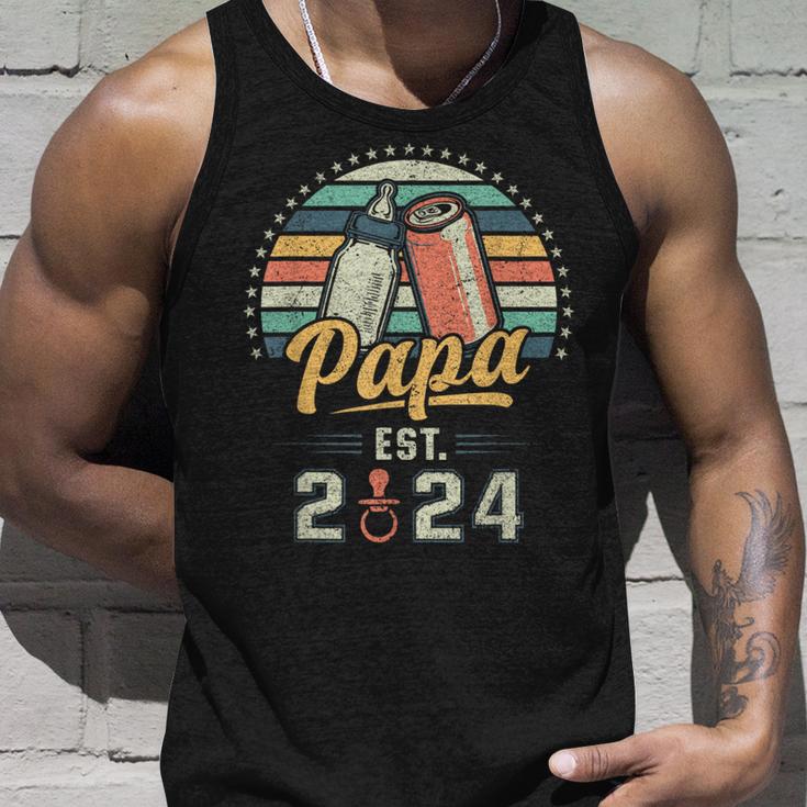 Papa Est 2024 Ersteratertag Frischgebackener Papa Tank Top Geschenke für Ihn