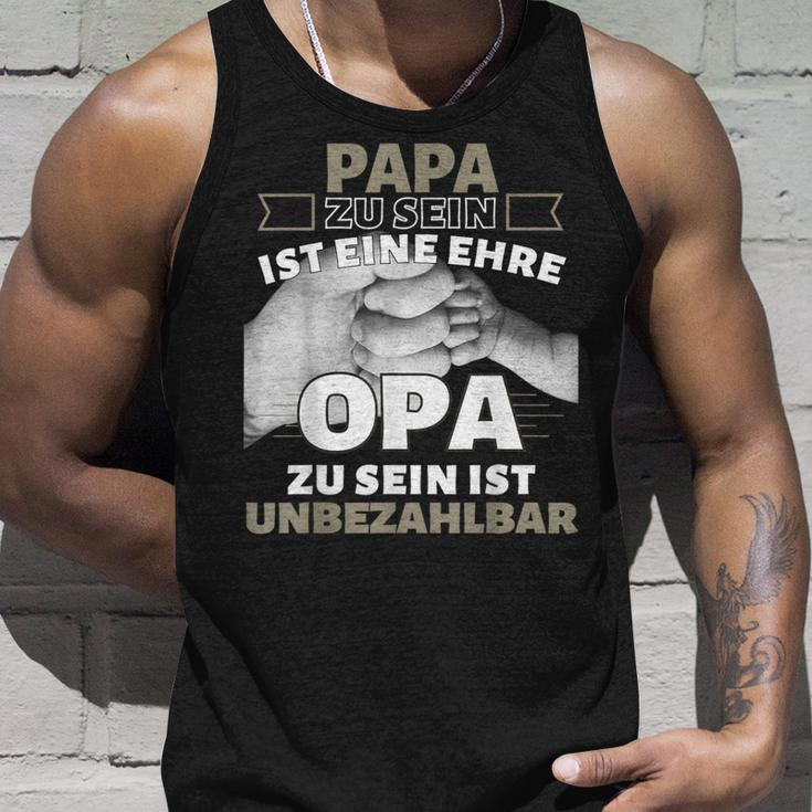 'Papa Zu Sein Ist Eine Ehr Opa Zu Sein Unbeahlbar' Tank Top Geschenke für Ihn