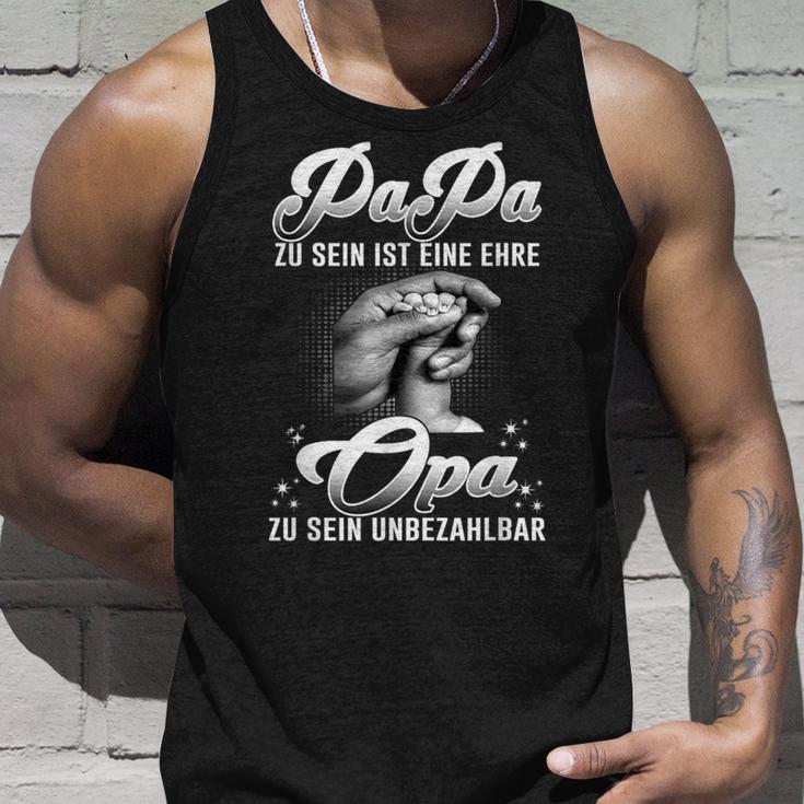 Papa Zu Sein Ist Eine Ehre Opa Zu Sein Ist Unzahlbar Tank Top Geschenke für Ihn