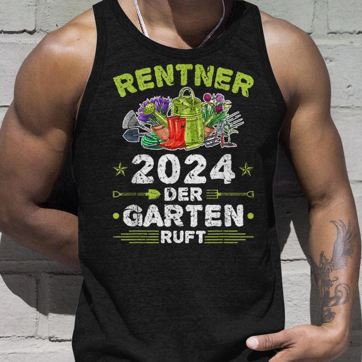 Rentner 2024 Der Garten Ruft Pensionär Hobbygärtner Pensioner Tank Top Geschenke für Ihn