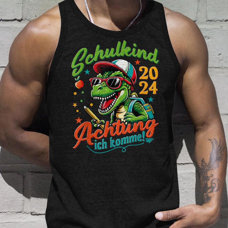 Schulkind 2024 T-Rex Dino Achtung Ich Komme Einschulung Tank Top Geschenke für Ihn