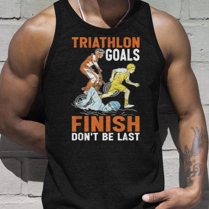 Triathlon Goals Finish Don't Be Last Triathletengeist Tank Top Geschenke für Ihn