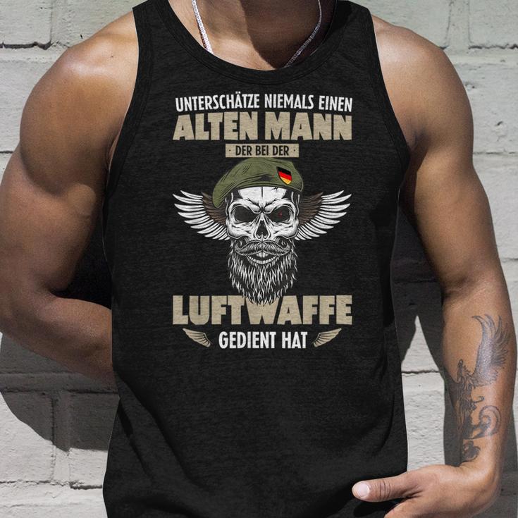 Underschätze Niemal Einen Stolzeneteran Der Luftwaffe Tank Top Geschenke für Ihn