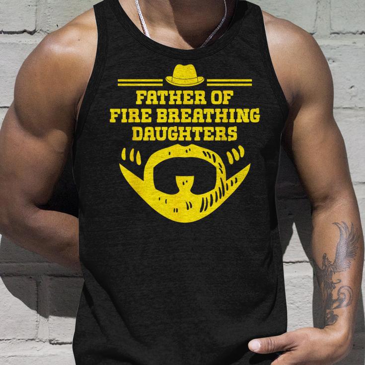 Vater Des Feuers Atmende Töchter Lustiger Papa Humor Papa Tank Top Geschenke für Ihn