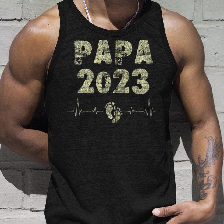 Werdender Papa 2023 Frischgebackener Papa 2023 Geburt Papa Kapuzenjacke Tank Top Geschenke für Ihn