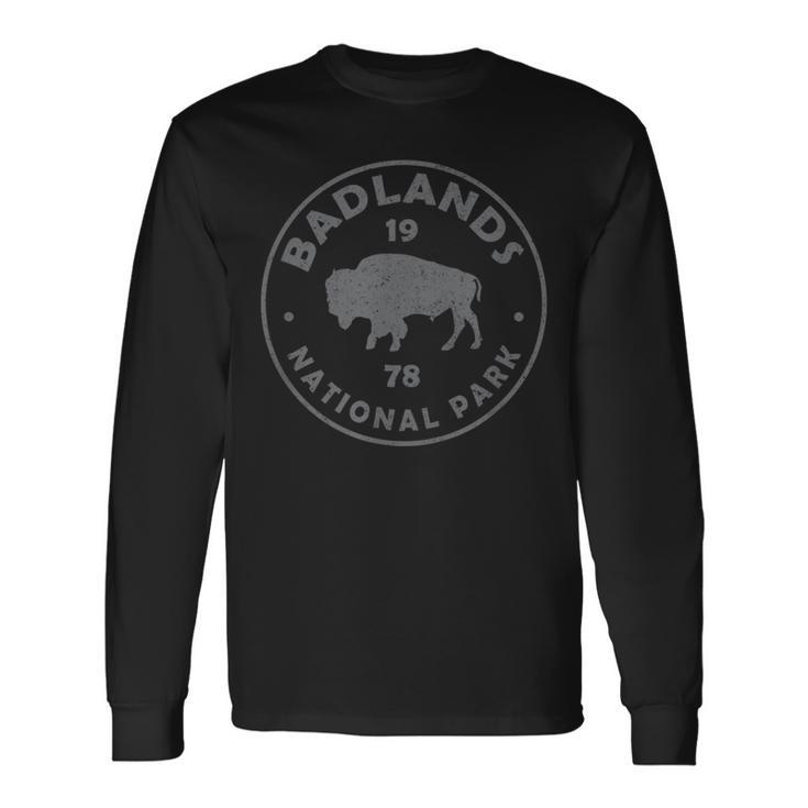 Badlands National Park Bison Vintage Hiking Souvenir Long Sleeve T-Shirt Gifts ideas