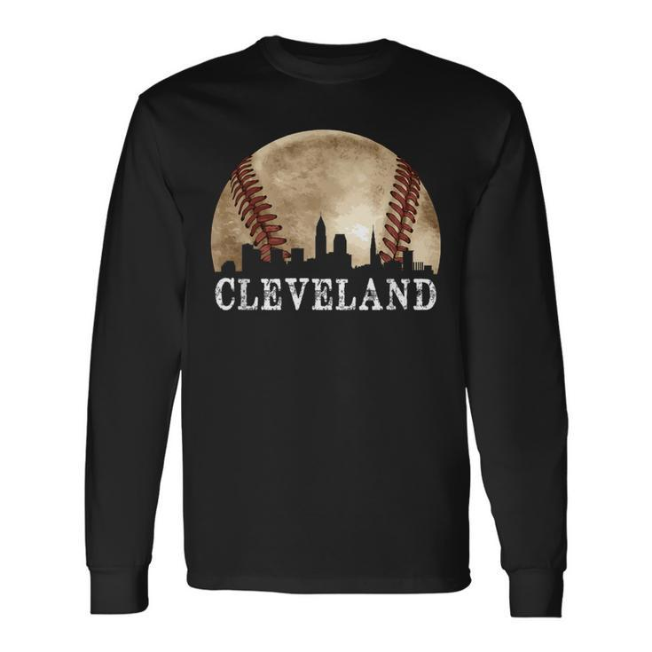 Cleveland Skyline City Vintage Baseball Lover Long Sleeve T-Shirt