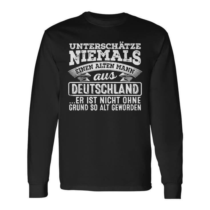 Unterschätze Niemals Einen Alten Mann Aus Deutschland Langarmshirts Geschenkideen