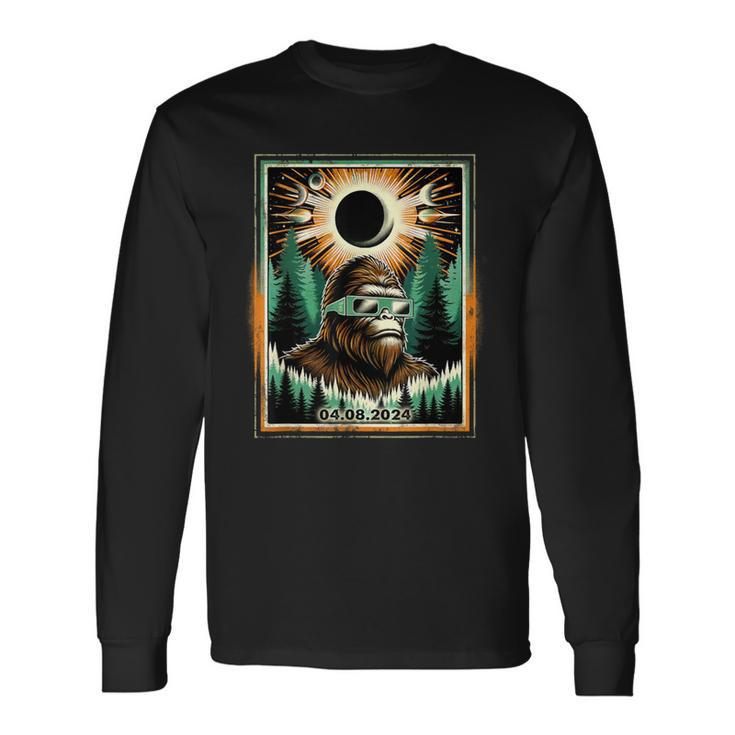 Vintage Bigfoot Total Solar Eclipse 2024 Sasquatch Long Sleeve T-Shirt