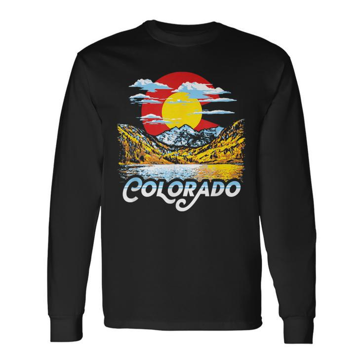 Vintage Colorado Flag Maroon Bells Retro Mountains Graphic Long Sleeve T-Shirt