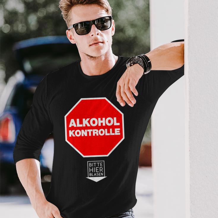 Alkoholkontroll Bitte Hier Blasen Alcohol Control Fun Langarmshirts Geschenke für Ihn