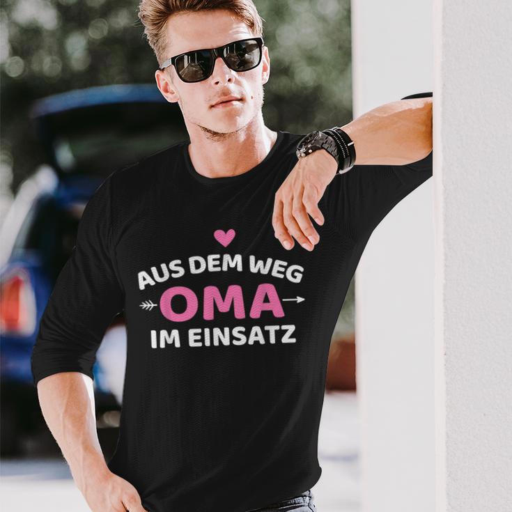 Aus Dem Weg Oma Im Einsatz Langarmshirts Geschenke für Ihn