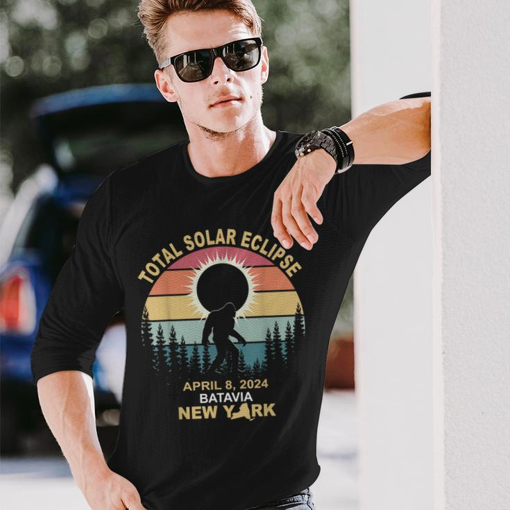 Bigfoot Batavia New York Total Solar Eclipse 2024 Long Sleeve T-Shirt Gifts for Him
