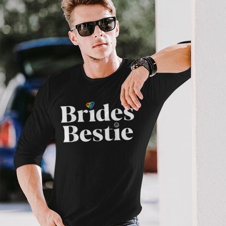 Bride Bestie Lesbischer Junggesellinnenabschied Pride Trauzeugin Langarmshirts Geschenke für Ihn