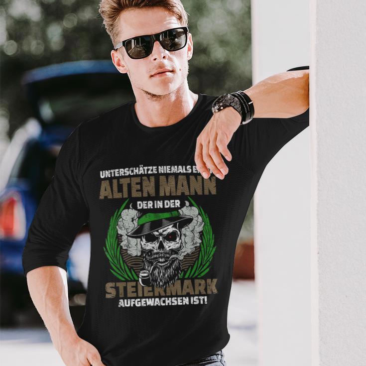 Men's Underschätze Niemal Einen Alten Mann Steiermark Slogan Langarmshirts Geschenke für Ihn