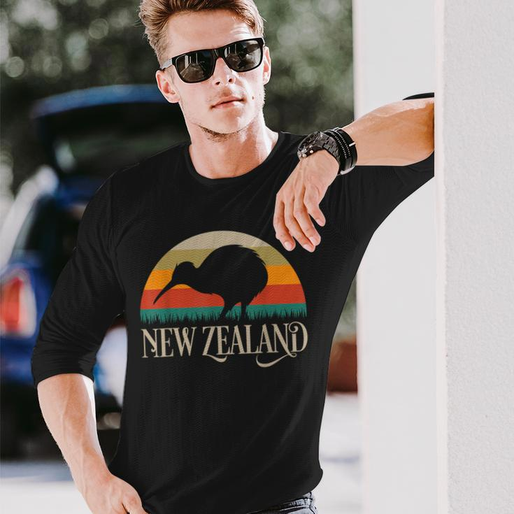 New Zealand Kiwi Vintage Bird Nz Travel Kiwis New Zealander Long Sleeve T-Shirt Gifts for Him