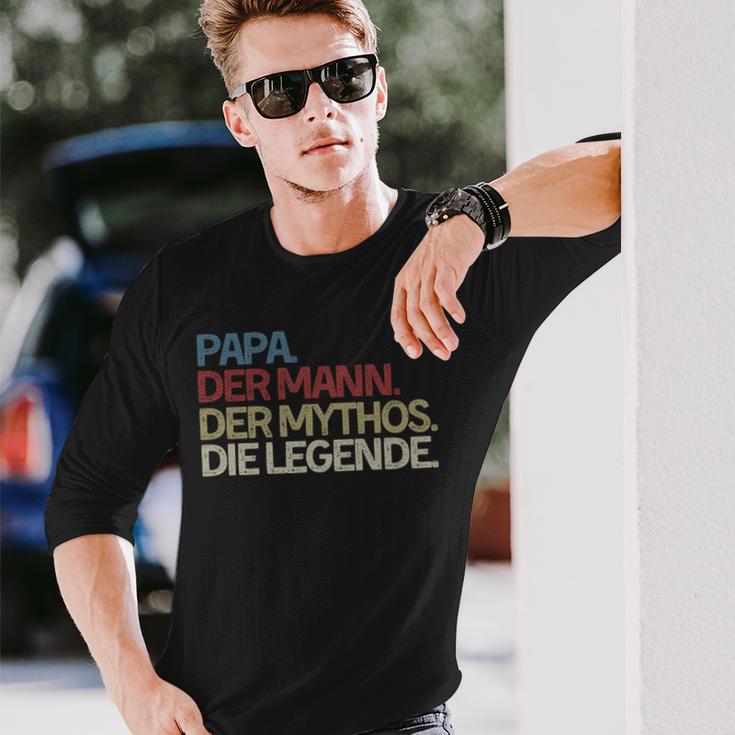 Papa With Saying Papa Der Mann Der Mythos Die Legende Langarmshirts Geschenke für Ihn