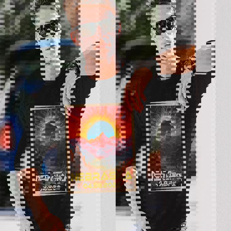 Total Solar Eclipse 2024 Nebraska Vintage Long Sleeve T-Shirt Gifts for Him