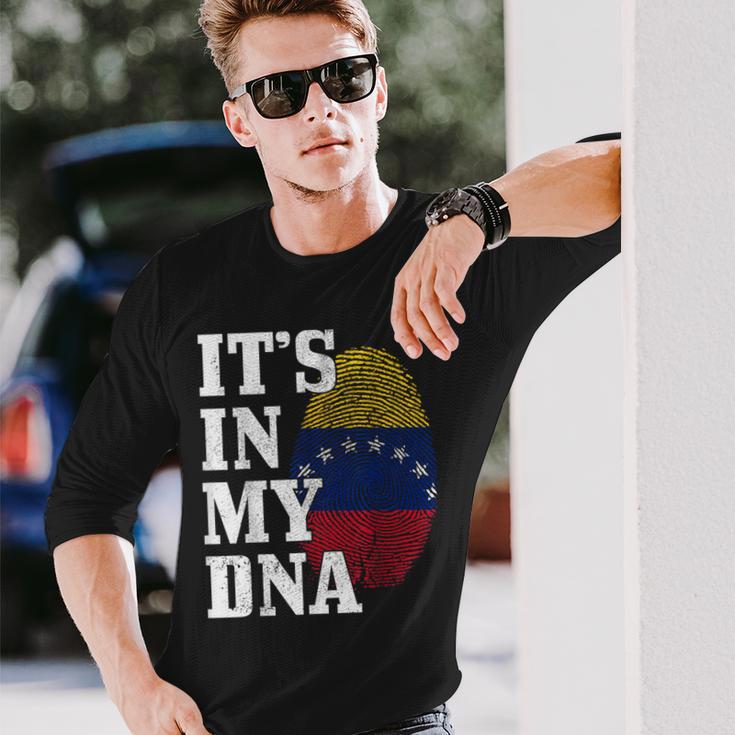 Venezuela It's In My Dna Flag Pride Roots Vintage Venezuelan Long Sleeve T-Shirt Gifts for Him