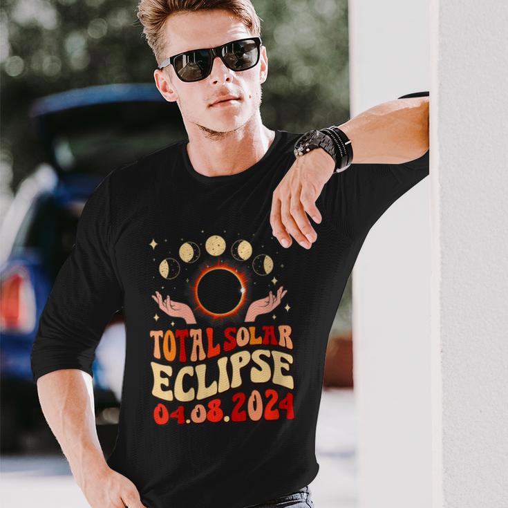 Vintage Total Solar Eclipse 2024 Usa April 8 2024 For Women Long Sleeve T-Shirt Gifts for Him