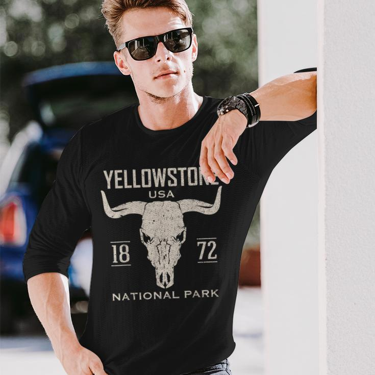 Yellowstone National Park Bison Skull Buffalo Vintage Long Sleeve T-Shirt Gifts for Him
