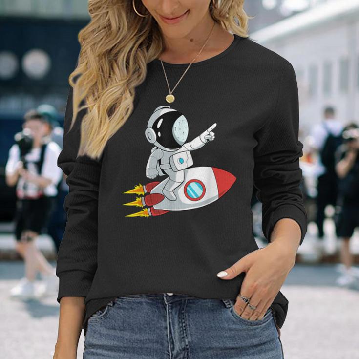 Astronaut und Rakete im Weltraum Langarmshirts, Unisex Schwarz Geschenke für Sie