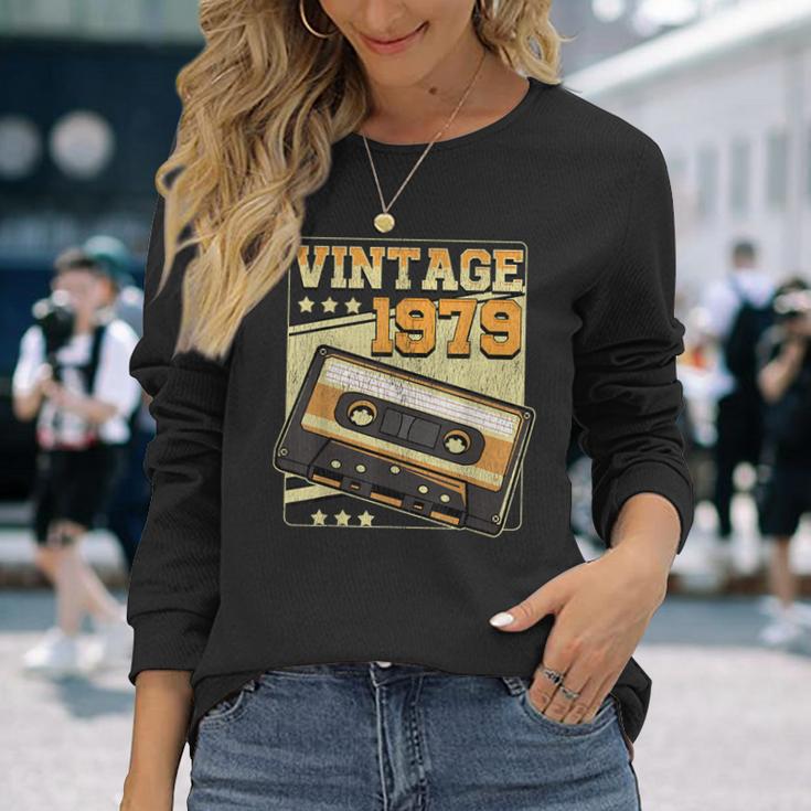 Born In 1979 Vintage Cool Birthday Long Sleeve T-Shirt Gifts for Her