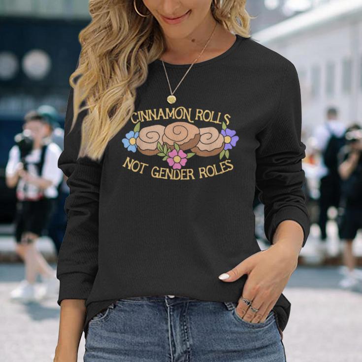 Cinnamon Rolls Not Gender Roles Feminist Retro Style Langarmshirts Geschenke für Sie