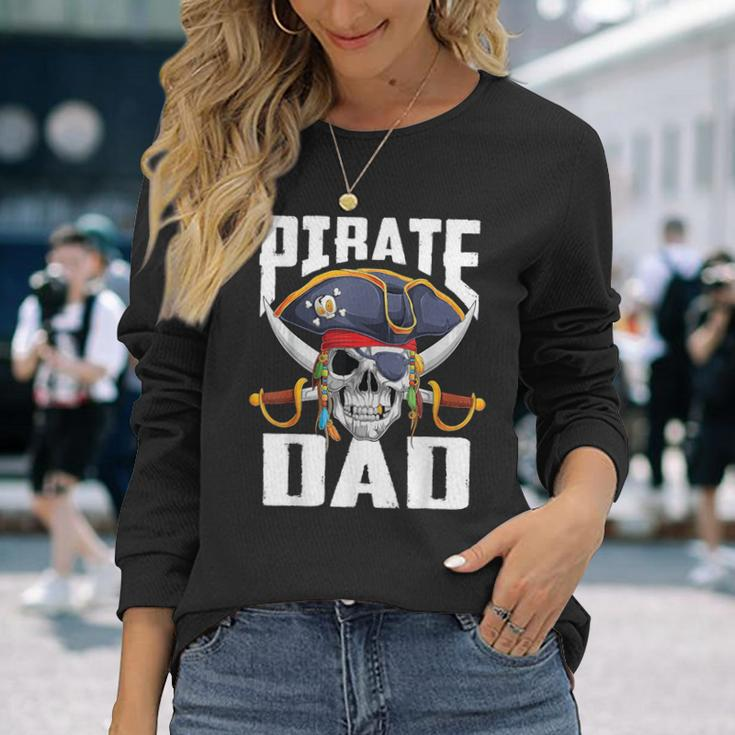 Family Skull Pirate Dad Jolly Roger Crossbones Flag Long Sleeve T-Shirt Gifts for Her