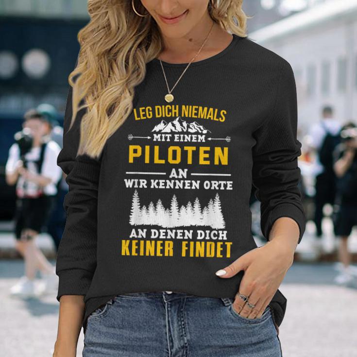 Leg Dich Niemal Mit Ein Pilotten An Plane Pilot Langarmshirts Geschenke für Sie