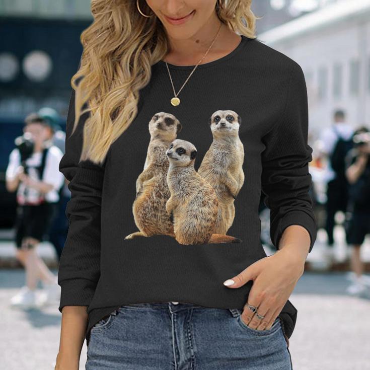 Meerkat On Safari In Africa Langarmshirts Geschenke für Sie