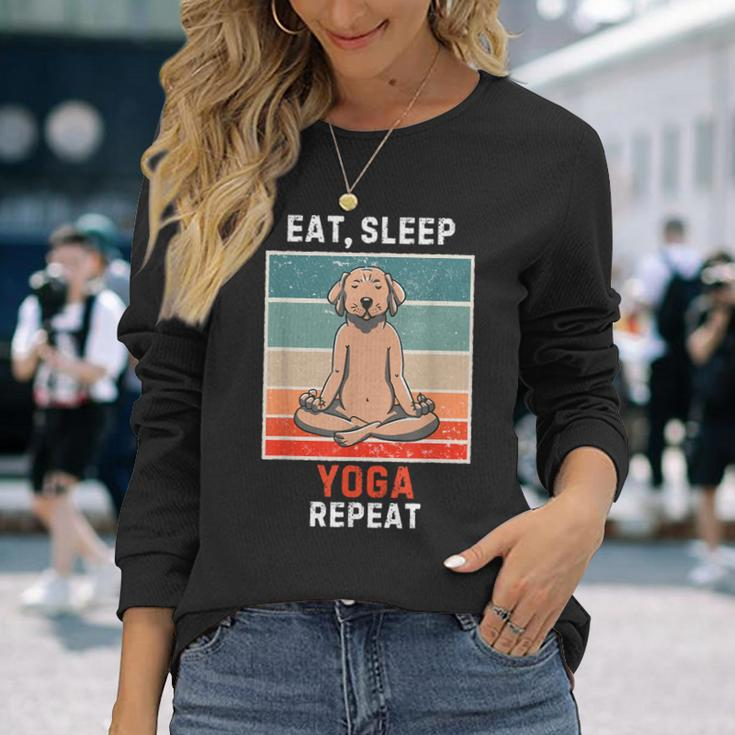 Retro Labrador Dog Eat Sleep Yoga Repeat Vintage Yoga Long Sleeve T-Shirt Gifts for Her