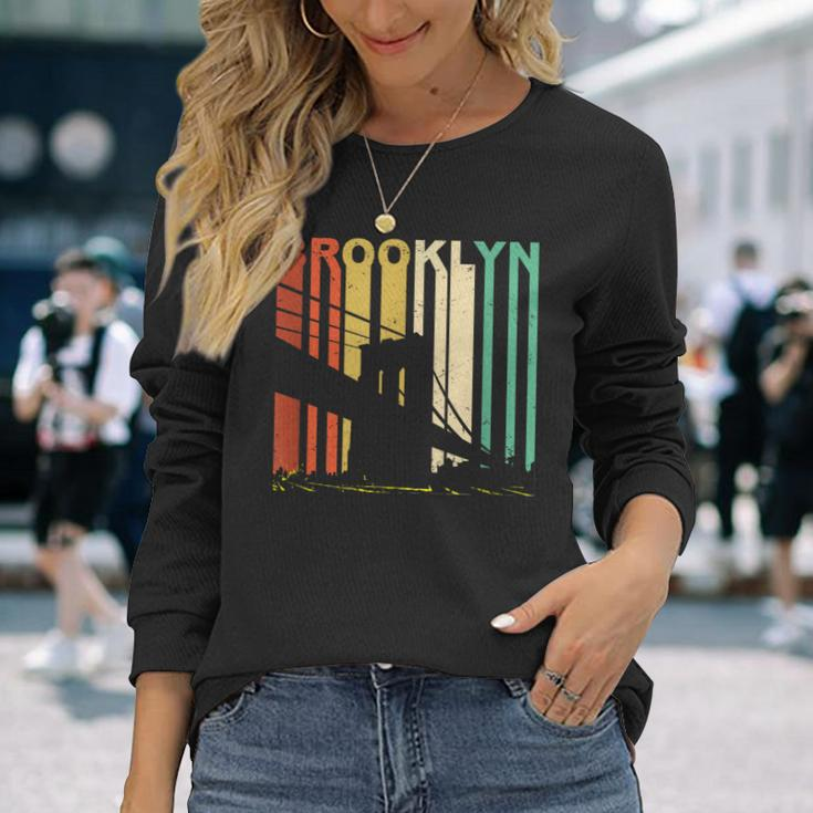 Retro New York Brooklyn Bridge Vintage City Skyline Nyc Ny Long Sleeve T-Shirt Gifts for Her
