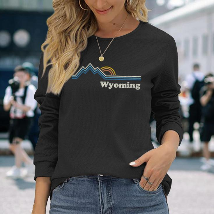 Retro WyomingVintage Sunrise Mountains Long Sleeve T-Shirt Gifts for Her