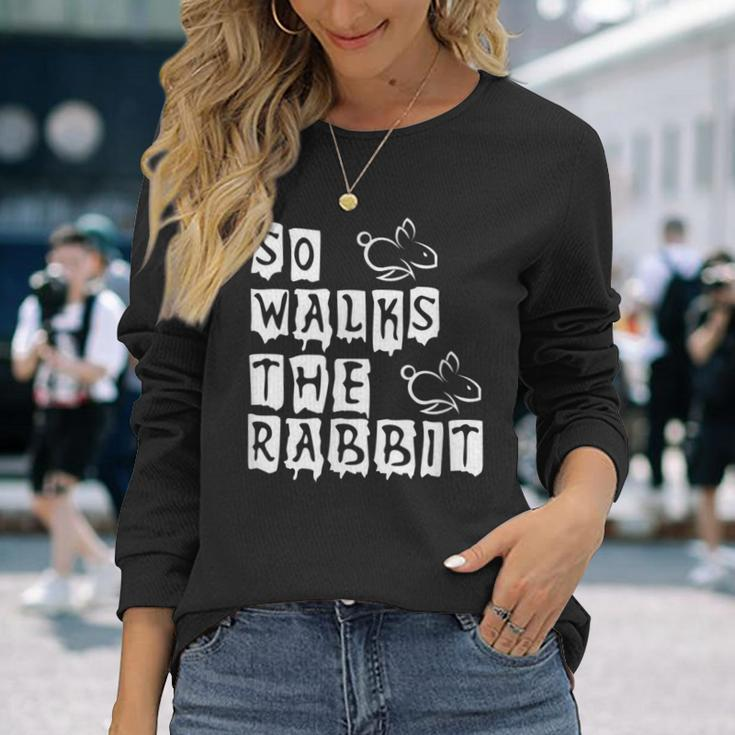 So Walks He Rabbit So Läuft Der Hase Denglisch Fun Saying Langarmshirts Geschenke für Sie