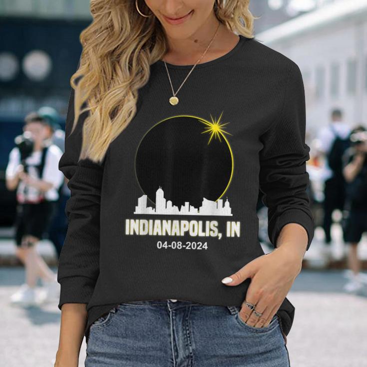 Solar Eclipse 2024 Indianapolis Skyline Indiana Eclipse Long Sleeve T-Shirt Gifts for Her