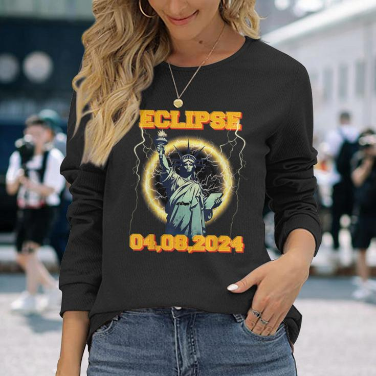 Solar Eclipse 2024 New York Statue Of Liberty Vantage Long Sleeve T-Shirt Gifts for Her