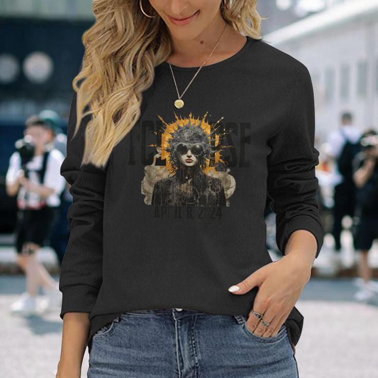 Solarpunk Total Solar Eclipse Watching April 8 2024 Long Sleeve T-Shirt Gifts for Her
