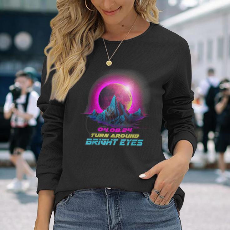 Vaporwave Total Solar Eclipse 2024 Turn Around Bright Eyes Long Sleeve T-Shirt Gifts for Her