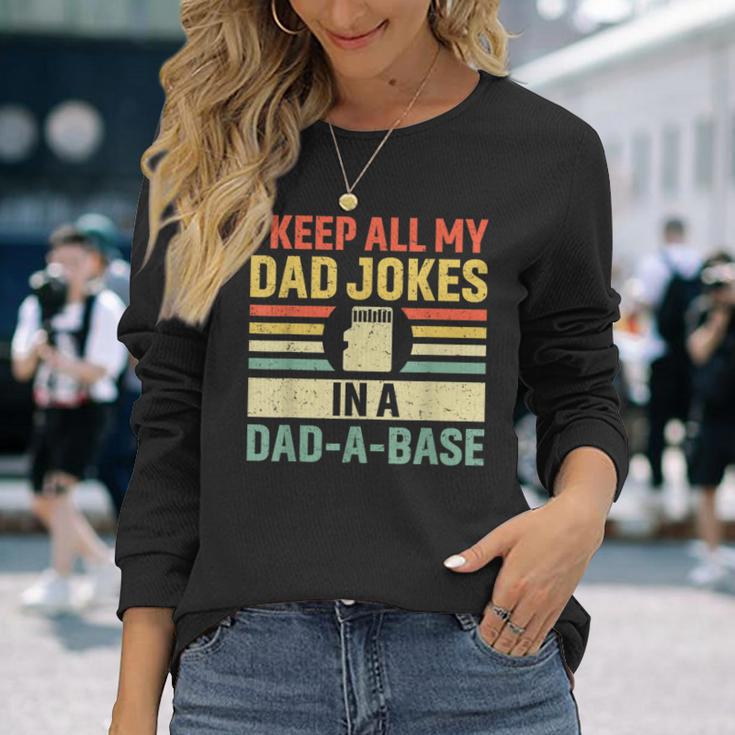 Vintage Ich Behalte Alle Meine Papa-Witze In Einem Langarmshirts Geschenke für Sie