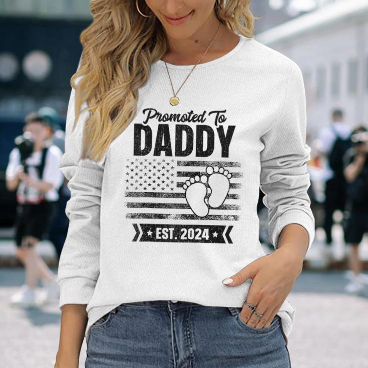 Vatertag Erstes Mal Papa 2024 Promoted To Daddy Est 2024 Raglan Langarmshirts Geschenke für Sie