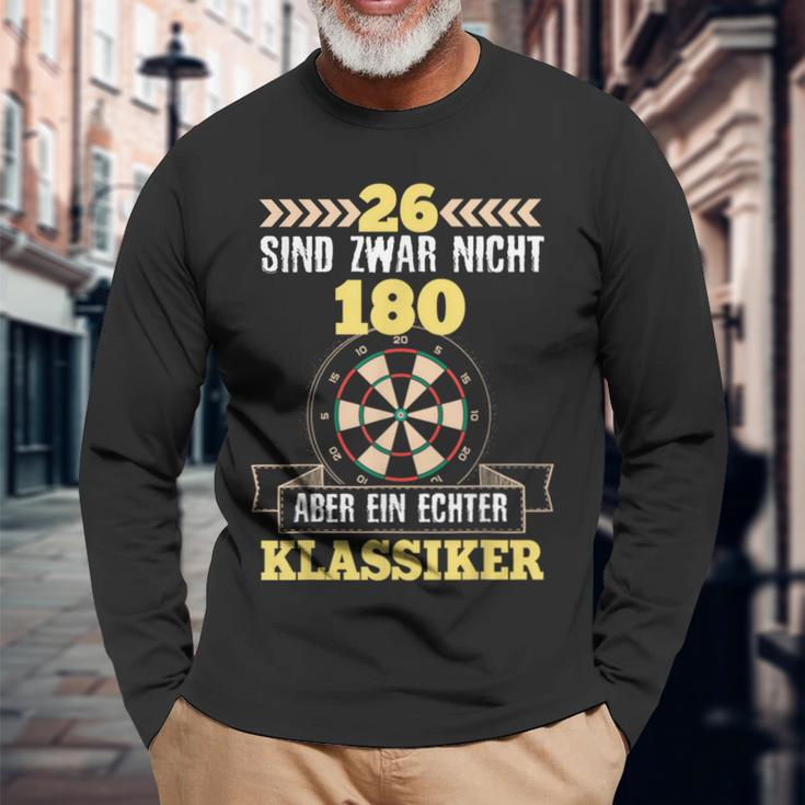 26 Sind Zwar Nicht 180 Aber Ein Echt Ter Classic Dart Player Langarmshirts Geschenke für alte Männer