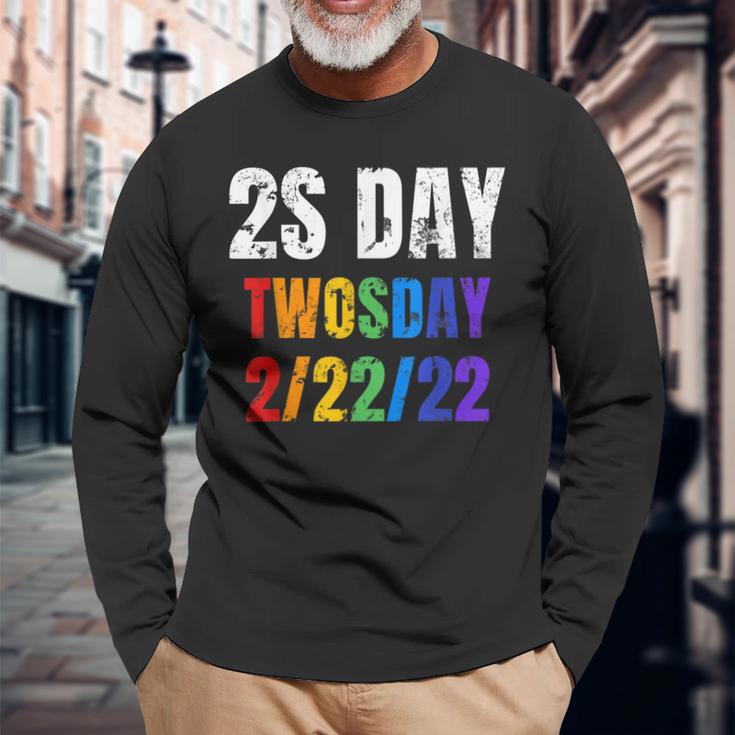 2S Day Twosday 02-22-2022 Happy Twosday Long Sleeve T-Shirt Gifts for Old Men